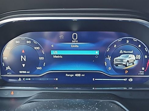 Used 2024 Chevrolet Tahoe RST w/ Luxury Package image 17