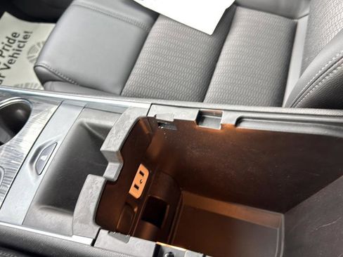 Used 2016 Chevrolet Impala LT w/ Convenience Package image 35