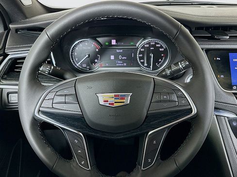 Used 2022 Cadillac XT5 Premium Luxury AWD/4WD image 15