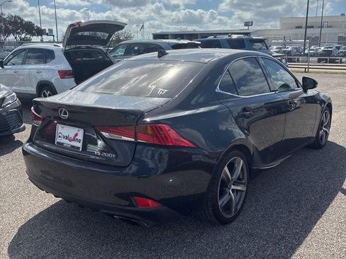 Used 2017 Lexus IS 200t Base image 3