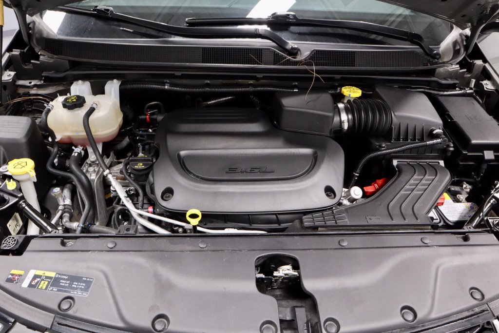 Used 2025 Chrysler Pacifica Select FWD image 17
