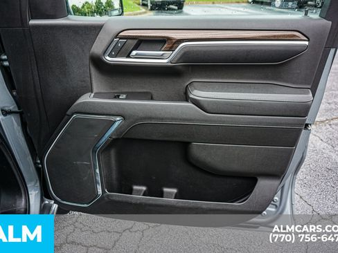 Used 2023 Chevrolet Silverado 1500 LT AWD/4WD image 46