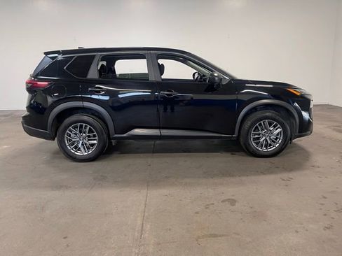 Used 2024 Nissan Rogue S image 2