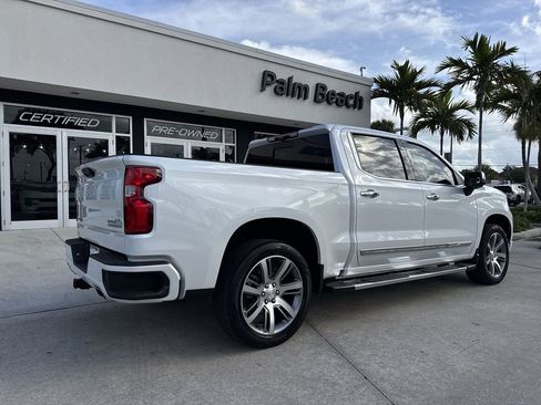 Used 2024 Chevrolet Silverado 1500 High Country w/ Technology Package AWD/4WD image 24