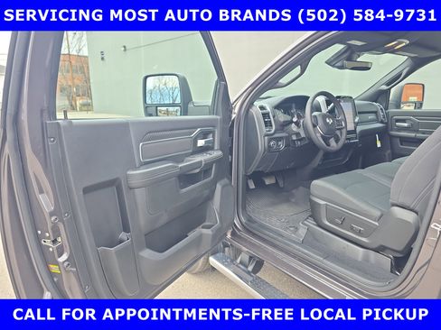 Used 2025 RAM 3500 Big Horn image 12