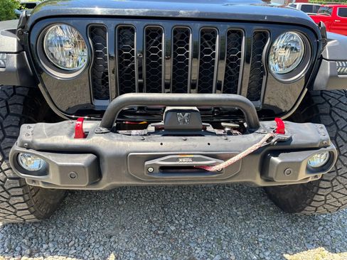 Used 2023 Jeep Gladiator Rubicon w/ Cold Weather Group AWD/4WD image 6