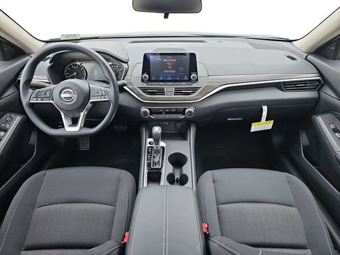New 2026 Nissan Altima 2.5 SV FWD image 10