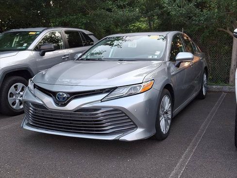 Certified 2020 Toyota Camry XLE w/ Driver Assist Package FWD image 5