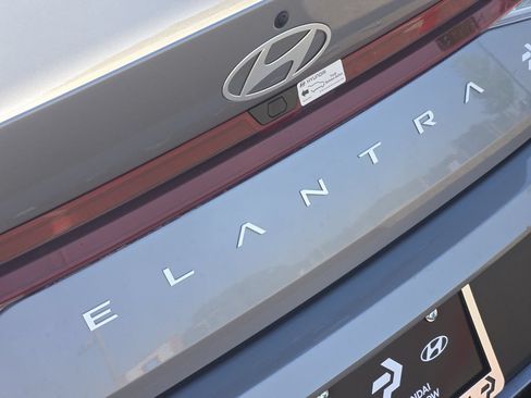 Certified 2024 Hyundai Elantra SEL FWD image 7