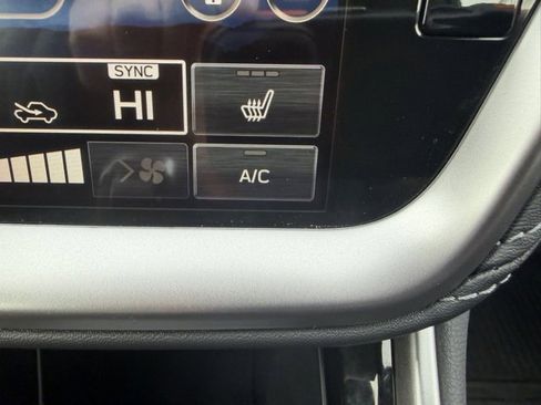 Used 2025 Subaru Outback Premium image 37