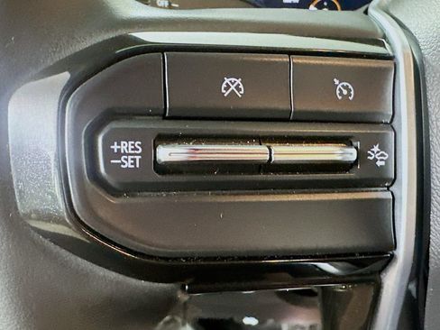 Used 2024 Chevrolet Colorado ZR2 AWD/4WD image 22