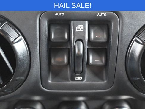 Used 2014 Jeep Wrangler Unlimited Sahara image 20