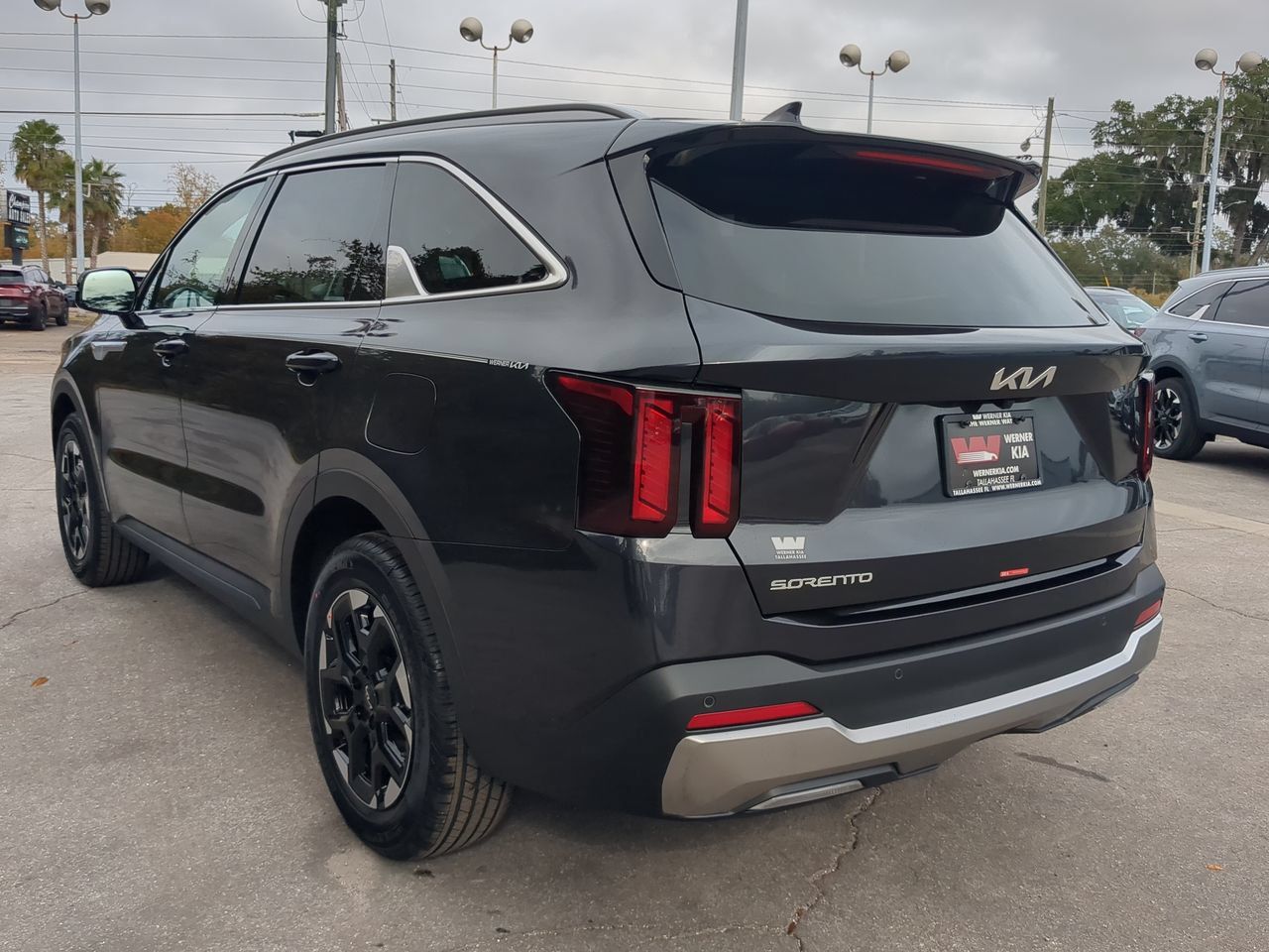 Used 2025 Kia Sorento S w/ Panoramic Sunroof Package FWD image 7