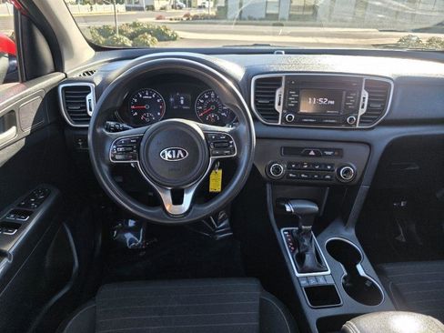 Used 2018 Kia Sportage LX image 11