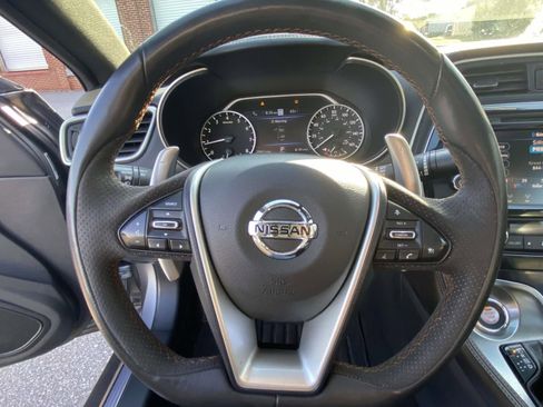 Used 2022 Nissan Maxima SR w/ Sport Mat Group image 20