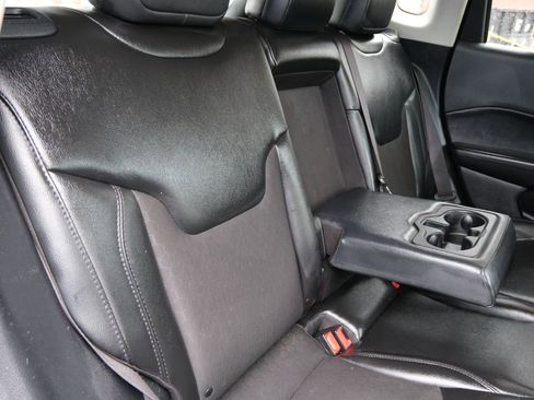 Used 2020 Jeep Compass Latitude AWD/4WD image 27