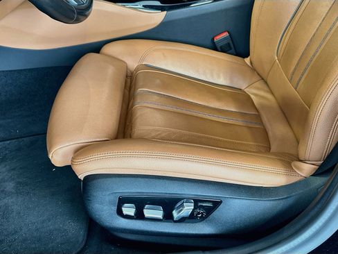 Used 2020 BMW 540i xDrive AWD/4WD image 18