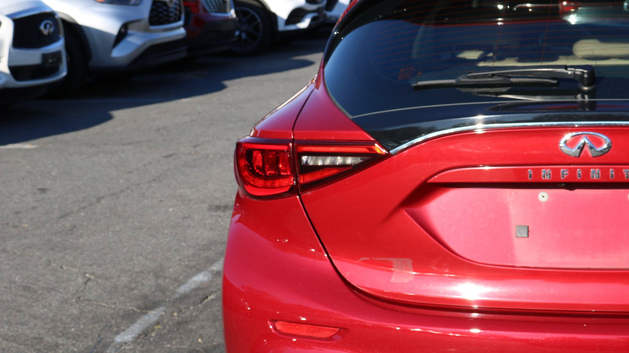Used 2019 INFINITI QX30 FWD image 8