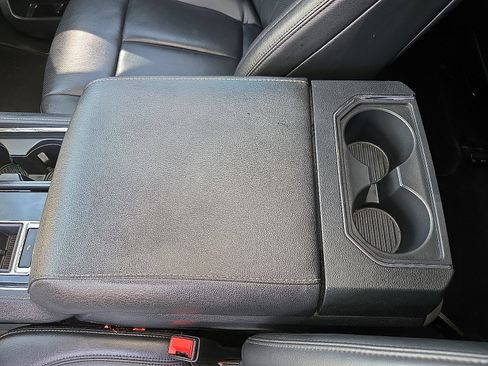 Used 2023 Ford Expedition XLT RWD image 16