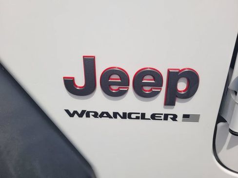 Used 2024 Jeep Wrangler Unlimited Rubicon AWD/4WD image 10