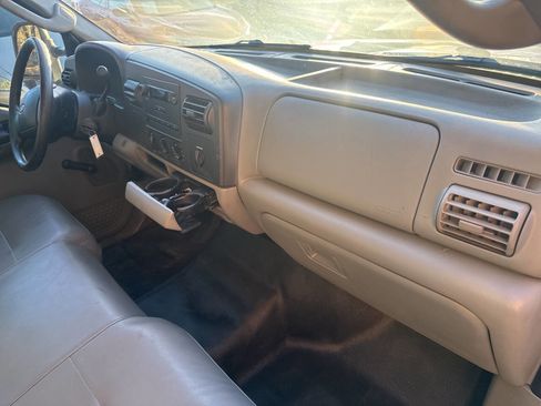 Used 2006 Ford F350 Lariat image 29