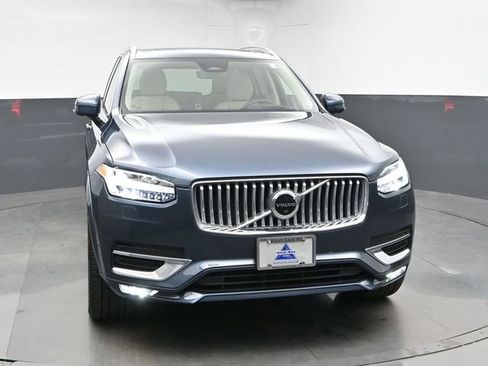 Used 2023 Volvo XC90 B6 Ultimate w/ Protection Package AWD/4WD image 2