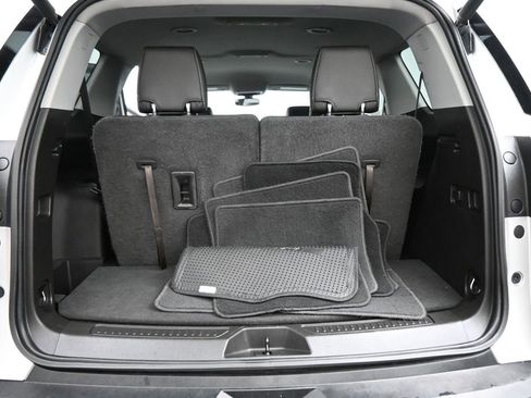 Used 2019 GMC Acadia SLT FWD image 20