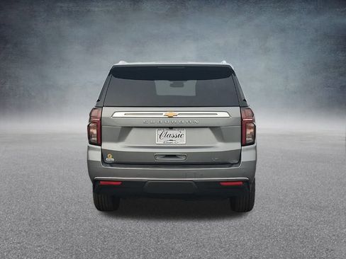 Used 2023 Chevrolet Suburban LT image 8