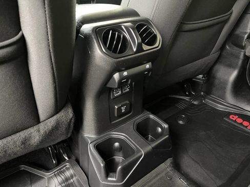 Used 2019 Jeep Wrangler Unlimited Sahara w/ Uconnect 4C Nav & Sound Group image 12