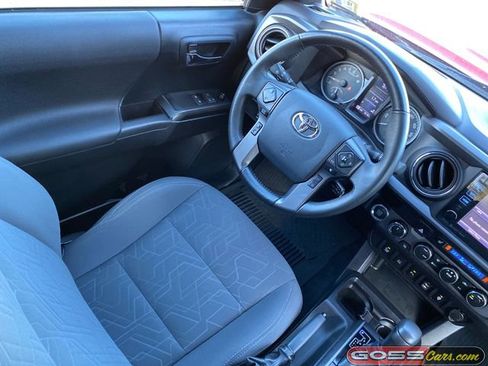 Used 2019 Toyota Tacoma TRD Sport image 21