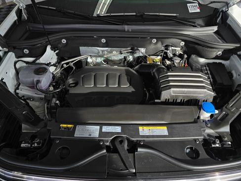 New 2024 Volkswagen Atlas SE image 12