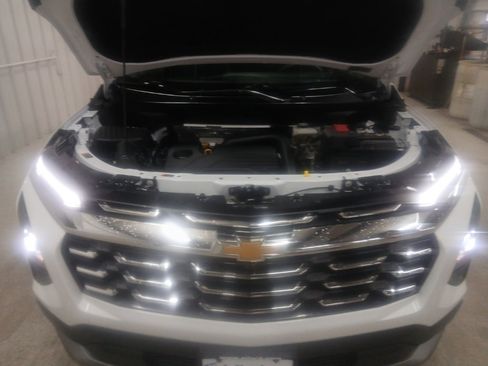 Used 2025 Chevrolet Equinox LT image 7