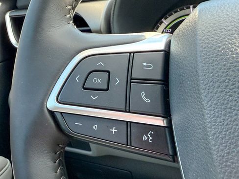 Used 2022 Toyota Highlander LE image 26