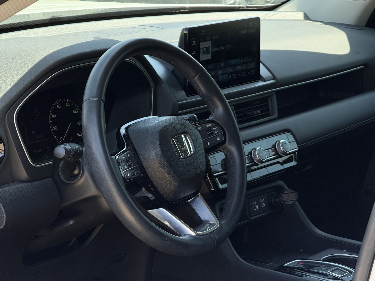 Used 2023 Honda Pilot Touring image 10
