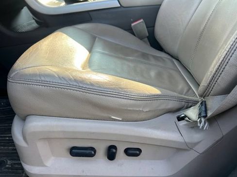 Used 2012 Ford Edge SEL FWD image 19