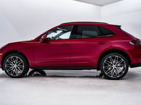 New 2026 Porsche Macan image 2