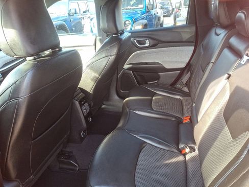 Used 2024 Jeep Compass Latitude image 20