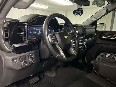 Certified 2023 Chevrolet Silverado 1500 LT w/ Z71 Off-Road Package AWD/4WD image 10