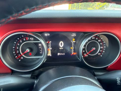 Used 2019 Jeep Wrangler Unlimited Rubicon w/ Steel Bumper Group AWD/4WD image 9