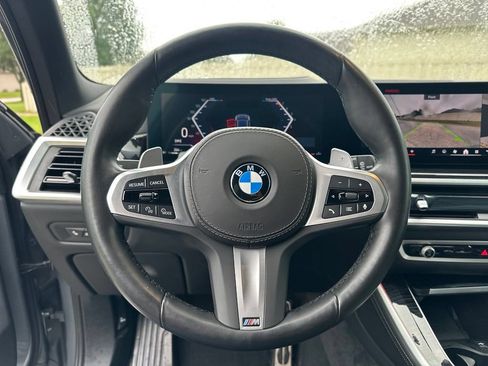 Used 2025 BMW X5 xDrive40i w/ M Sport Package AWD/4WD image 26
