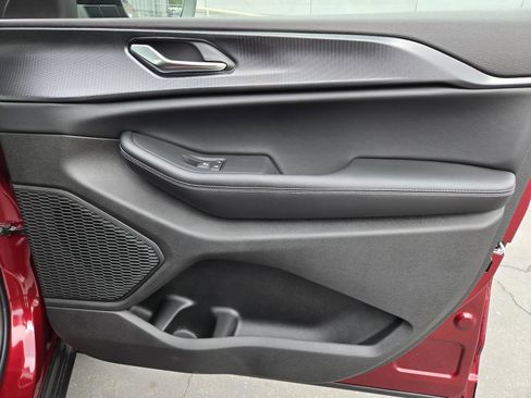 New 2025 Jeep Grand Cherokee L Laredo image 36