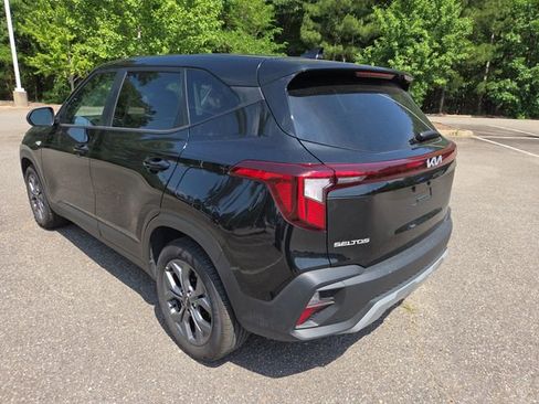 Used 2026 Kia Seltos LX FWD image 5