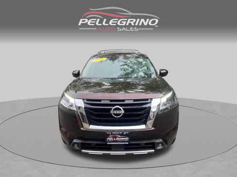 Used 2022 Nissan Pathfinder Platinum w/ Cargo Package AWD/4WD image 10