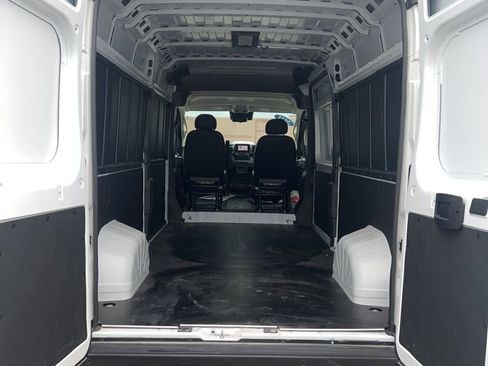 Used 2025 RAM ProMaster 2500 w/ Safety Group image 7