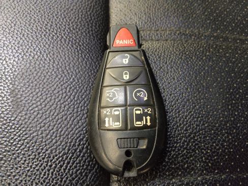 Used 2018 Dodge Grand Caravan GT FWD image 32
