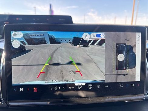 Used 2025 Ford Expedition Max Platinum w/ Driver's Package image 44