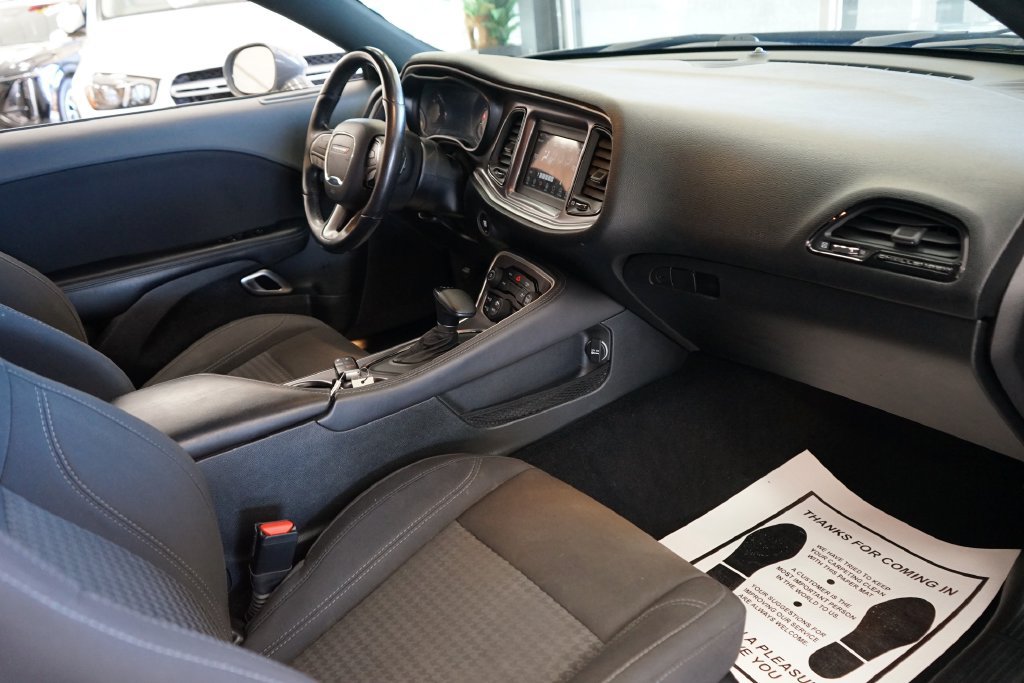 Used 2019 Dodge Challenger SXT w/ Blacktop Package RWD image 39