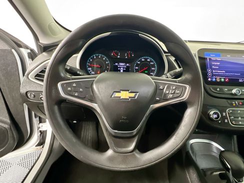 Used 2022 Chevrolet Malibu LT image 17