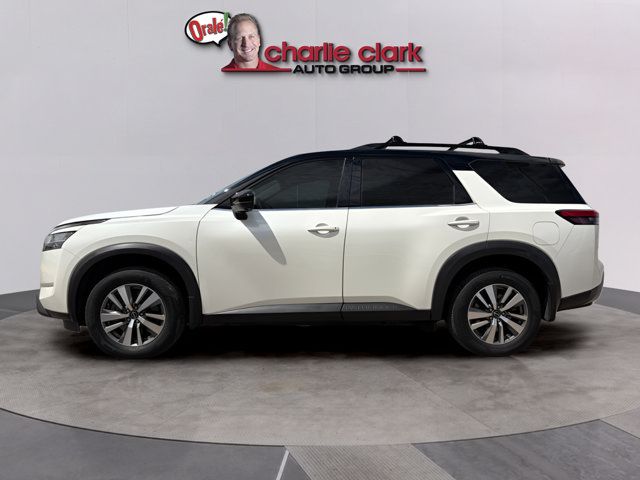 Certified 2023 Nissan Pathfinder SL FWD image 2