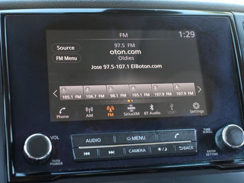 Used 2023 Nissan Titan SV w/ SV Convenience Package image 26